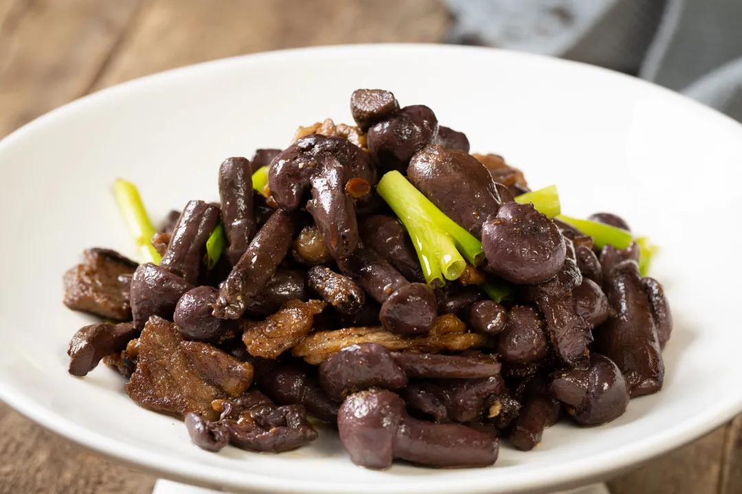 红蘑炒肉